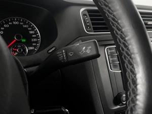 Седан Volkswagen Jetta 2013 года, 1043300 рублей, Казань