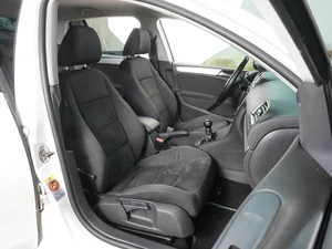 Хетчбэк Volkswagen Golf 2011 года, 949000 рублей, Воронеж