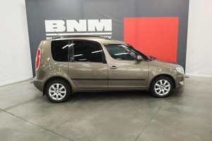 Компактвэн Skoda Roomster 2012 года, 750000 рублей, Курск