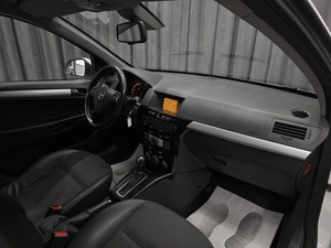 Универсал Opel Astra 2014 года, 695000 рублей, Красноярск