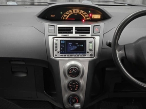 Хетчбэк Toyota Vitz 2010 года, 580000 рублей, Красноярск