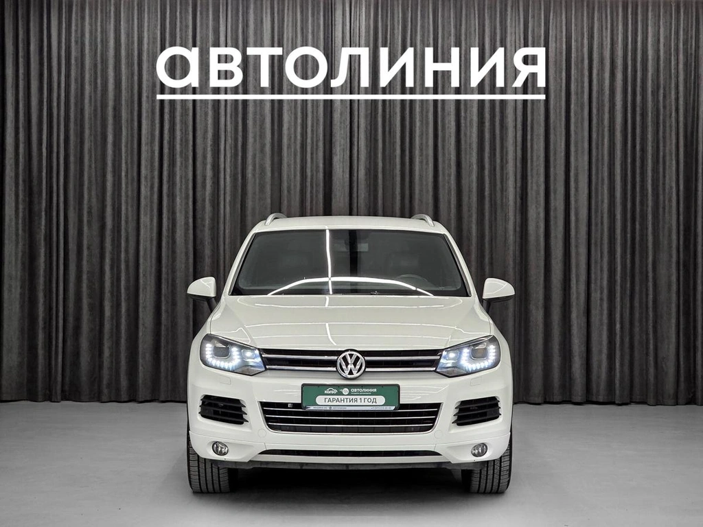 Внедорожник Volkswagen Touareg 2011 года, 1950000 рублей, Красноярск