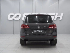 Внедорожник Volkswagen Touareg 2012 года, 2000000 рублей, Ростов-на-Дону