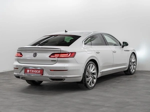 Лифтбек Volkswagen Arteon 2018 года, 2600000 рублей, Красноярск