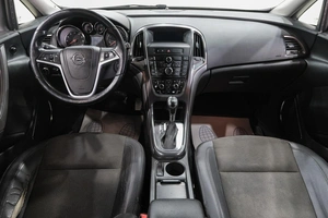 Хетчбэк Opel Astra 2011 года, 599000 рублей, Новокузнецк