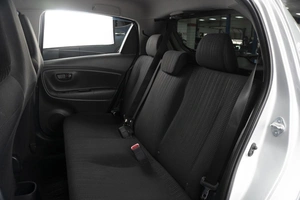 Хетчбэк Toyota Vitz 2017 года, 1000000 рублей, Омск