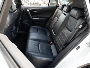 Внедорожник Toyota RAV4 2022 года, 2950000 рублей, Краснодар