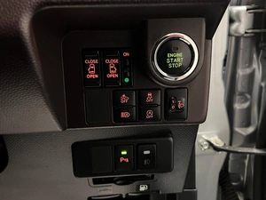 Хетчбэк Toyota Tank 2019 года, 999000 рублей, Красноярск