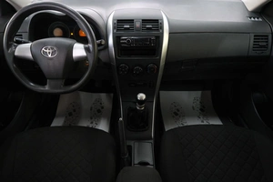 Седан Toyota Corolla 2012 года, 1229000 рублей, Омск