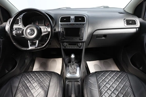 Седан Volkswagen Polo 2019 года, 1249000 рублей, Новосибирск