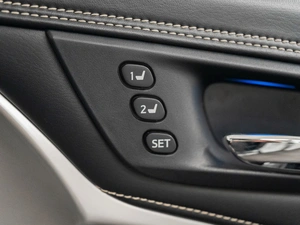 Внедорожник Toyota Harrier 2014 года, 2460000 рублей, Красноярск