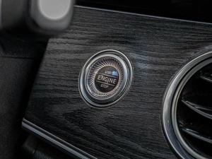 Седан Mercedes-benz E-класс 2018 года, 1850000 рублей, Краснодар
