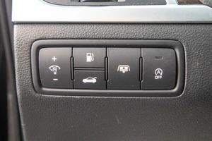 Седан Hyundai Genesis 2017 года, 1749000 рублей, Барнаул