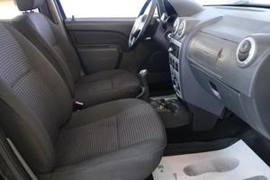 Седан Renault Logan 2009 года, 439000 рублей, Омск