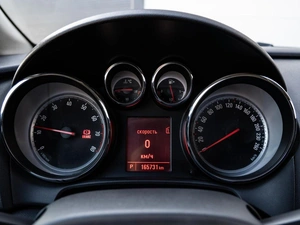 Хетчбэк Opel Astra 2011 года, 710000 рублей, Краснодар