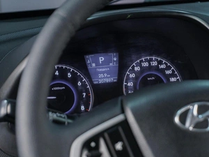 Седан Hyundai Solaris 2013 года, 949000 рублей, Сургут