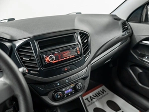 Седан ВАЗ (LADA) Vesta 2018 года, 800000 рублей, Красноярск