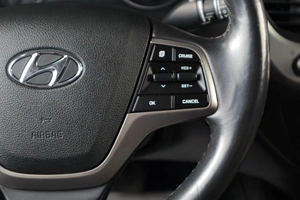 Седан Hyundai Solaris 2017 года, 1259000 рублей, Тюмень