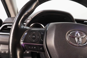 Седан Toyota Camry 2020 года, 2829000 рублей, Челябинск
