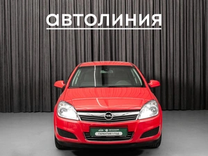 Хетчбэк Opel Astra 2011 года, 650000 рублей, Красноярск