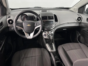 Седан Chevrolet Aveo 2014 года, 620000 рублей, Казань