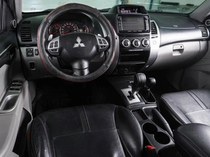 Внедорожник Mitsubishi Pajero Sport 2015 года, 1927000 рублей, Воронеж