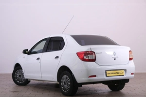 Седан Renault Logan 2017 года, 469000 рублей, Омск