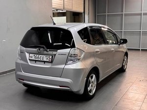 Хетчбэк Honda Fit 2011 года, 697000 рублей, Красноярск