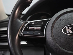 Седан Kia Optima 2018 года, 1840000 рублей, Омск
