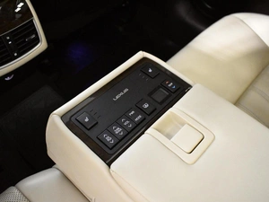 Седан Lexus ES 2016 года, 2427100 рублей, Казань