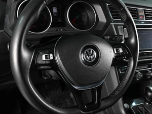 Внедорожник Volkswagen Tiguan 2018 года, 2500000 рублей, Аксай