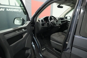 Минивэн Volkswagen Caravelle 2016 года, 2620000 рублей, Курск