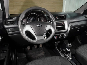 Седан Kia Rio 2017 года, 979000 рублей, Тверь