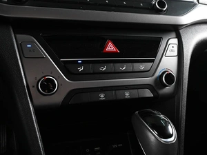 Седан Hyundai Elantra 2017 года, 1679000 рублей, Ростов-на-Дону