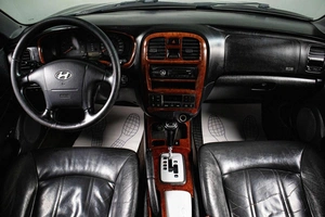 Седан Hyundai Sonata 2011 года, 889000 рублей, Сургут