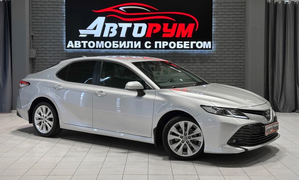 Седан Toyota Camry 2020 года, 2350000 рублей, Красноярск