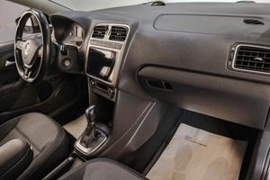 Седан Volkswagen Polo 2018 года, 1429000 рублей, Челябинск