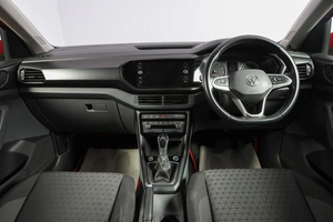 Внедорожник Volkswagen T-Cross 2021 года, 2209000 рублей, Новосибирск