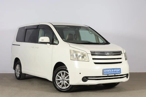 Минивэн Toyota Noah 2008 года, 1409000 рублей, Новосибирск