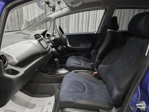 Хетчбэк Honda Fit 2011 года, 949000 рублей, Красноярск