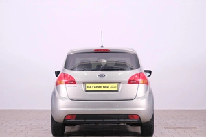 Минивэн Kia Venga 2012 года, 859000 рублей, Омск