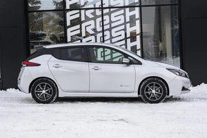 Хетчбэк Nissan Leaf 2018 года, 1890000 рублей, Ульяновск
