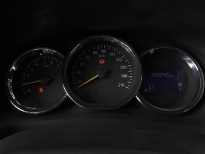 Седан Renault Logan 2017 года, 895000 рублей, Красный Пахарь