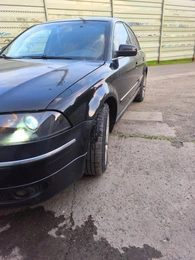 Седан Volkswagen Passat 2003 года, 299000 рублей, Красноярск