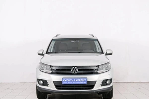 Внедорожник Volkswagen Tiguan 2013 года, 1299000 рублей, Красноярск