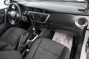 Хетчбэк Toyota Auris 2013 года, 1119000 рублей, Красноярск