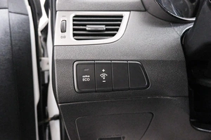 Седан Hyundai Avante 2011 года, 949000 рублей, Красноярск