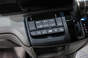 Минивэн Honda Stepwgn 2017 года, 2099000 рублей, Новокузнецк