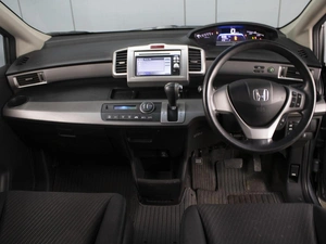 Минивэн Honda Freed 2011 года, 1030000 рублей, Омск