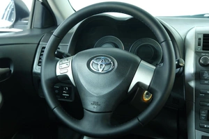 Седан Toyota Corolla 2010 года, 839000 рублей, Омск
